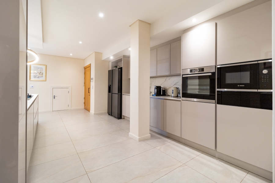 To Let 2 Bedroom Property for Rent in Clifton Western Cape